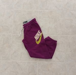 NWOT Purple Nike Sweatpants
